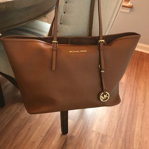 Large Michael Kors Jet Set Tote